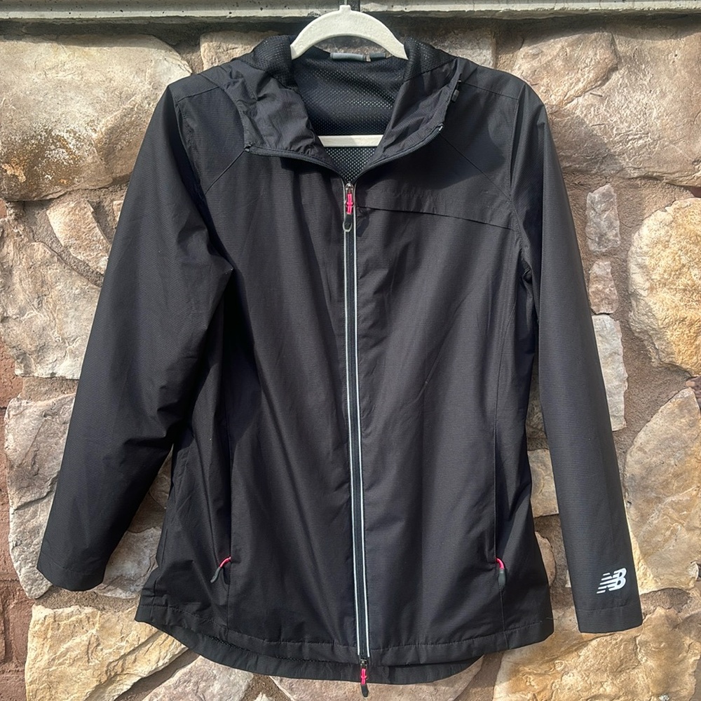 New Balance Black Windbreaker Women’s Size Large